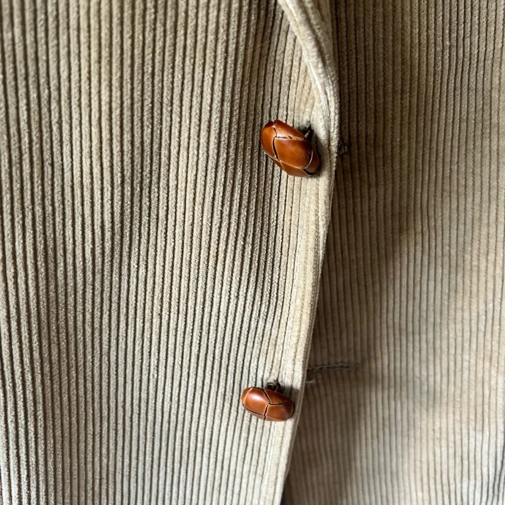 COPY - Men’s vintage Four Winds corduroy sport coat. Great condition. Size 40R